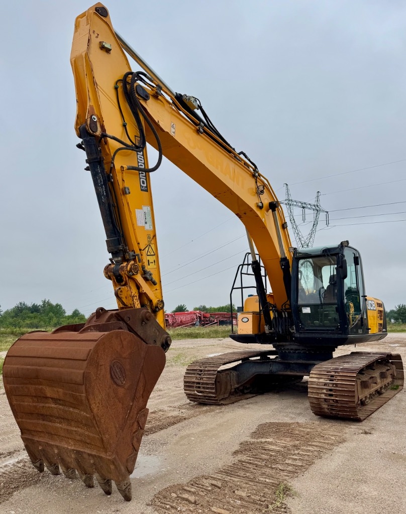 JCB JS 220 LC
