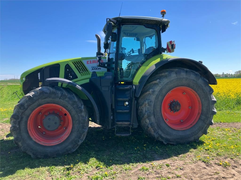 Axion 960
