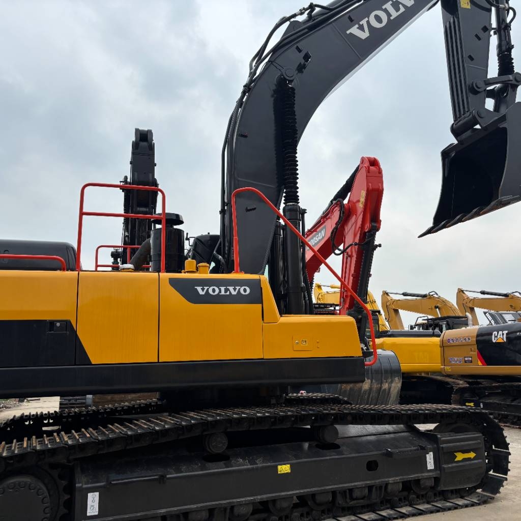Pelle sur chenilles Kubota EC 360 — occasion 2024, 983 h