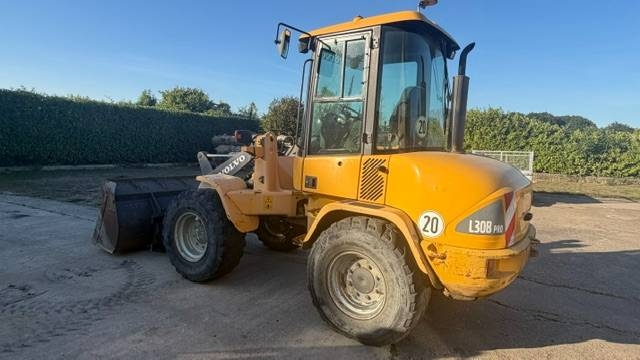 Chargeuse sur pneus Volvo L 30 B — occasion 2008, 8 170 h