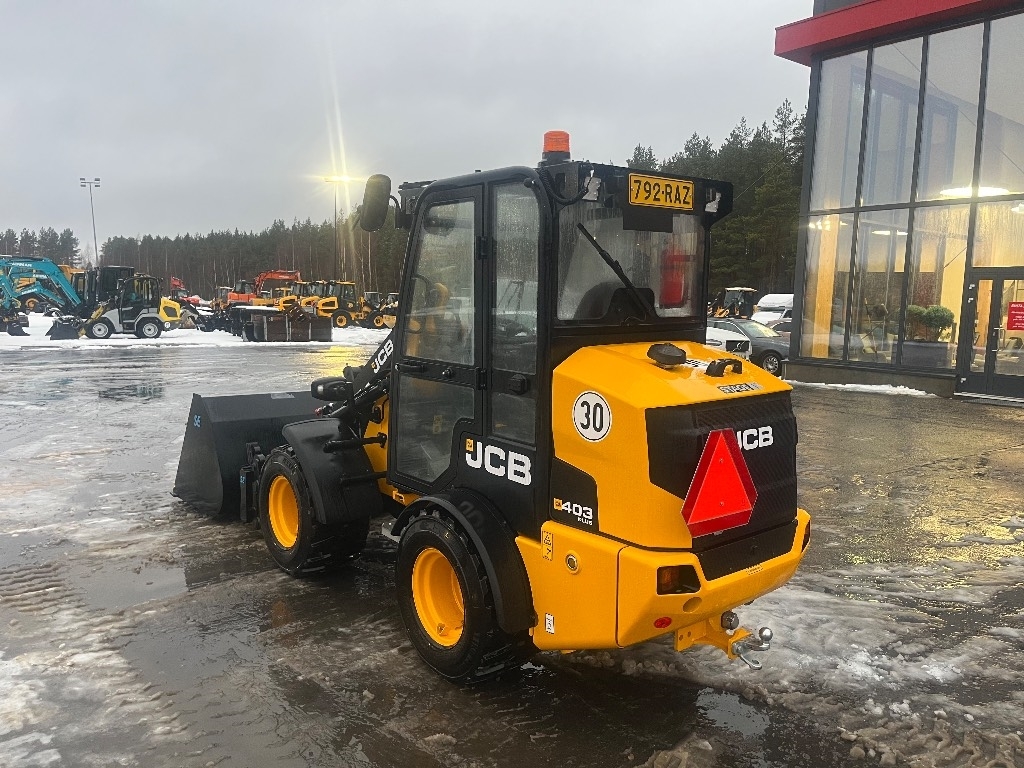 JCB 403 / Kauha, Piikit, 30km/h, Takuu 12kk kuva 3