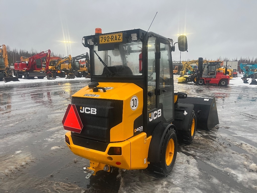 JCB 403 / Kauha, Piikit, 30km/h, Takuu 12kk kuva 5