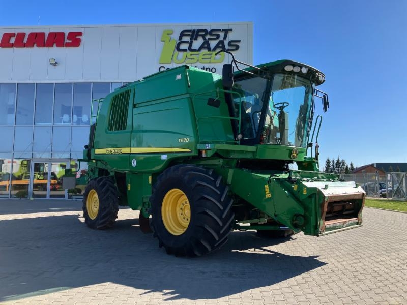 John Deere T 670