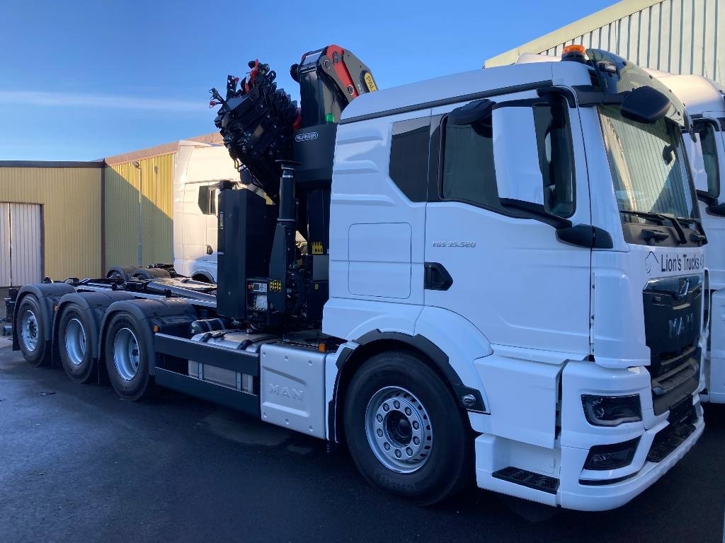 MAN TGS 35.520 8x4-4 BL CH Kran lastväxlare