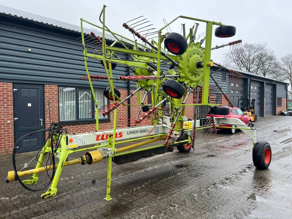 CLAAS Liner 880 Profil