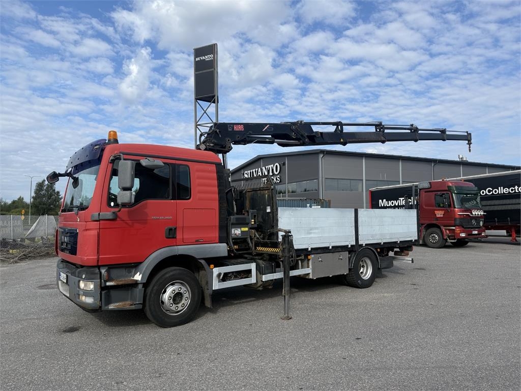 Camion plateau grue MAN TGM 12.250 4x2 — occasion 2010