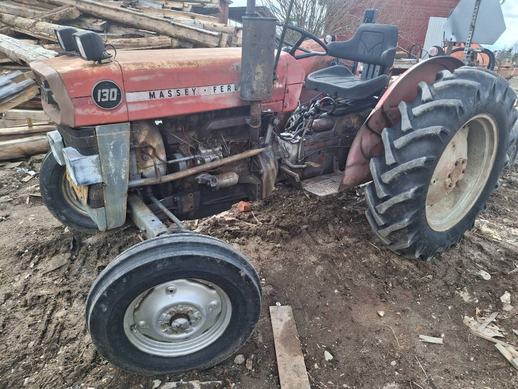 Massey Ferguson 130