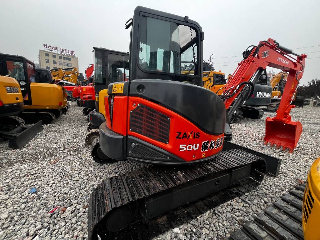 Mini-pelle Hitachi ZX50U — occasion 2022