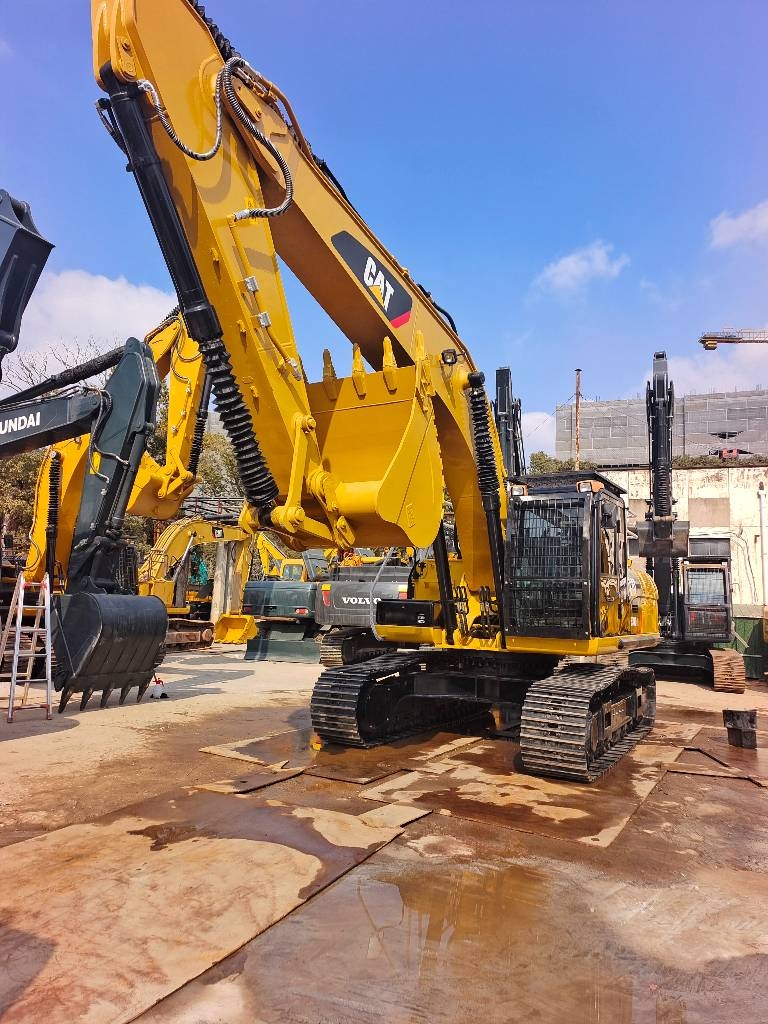 CAT 330 D 2L - 28th Anniversary Promotion Price