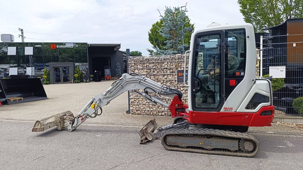 Mini-pelle Takeuchi TB 225 2,4 t BJ 2019 Powertilt MS03 — occasion 2019, 3 236 h