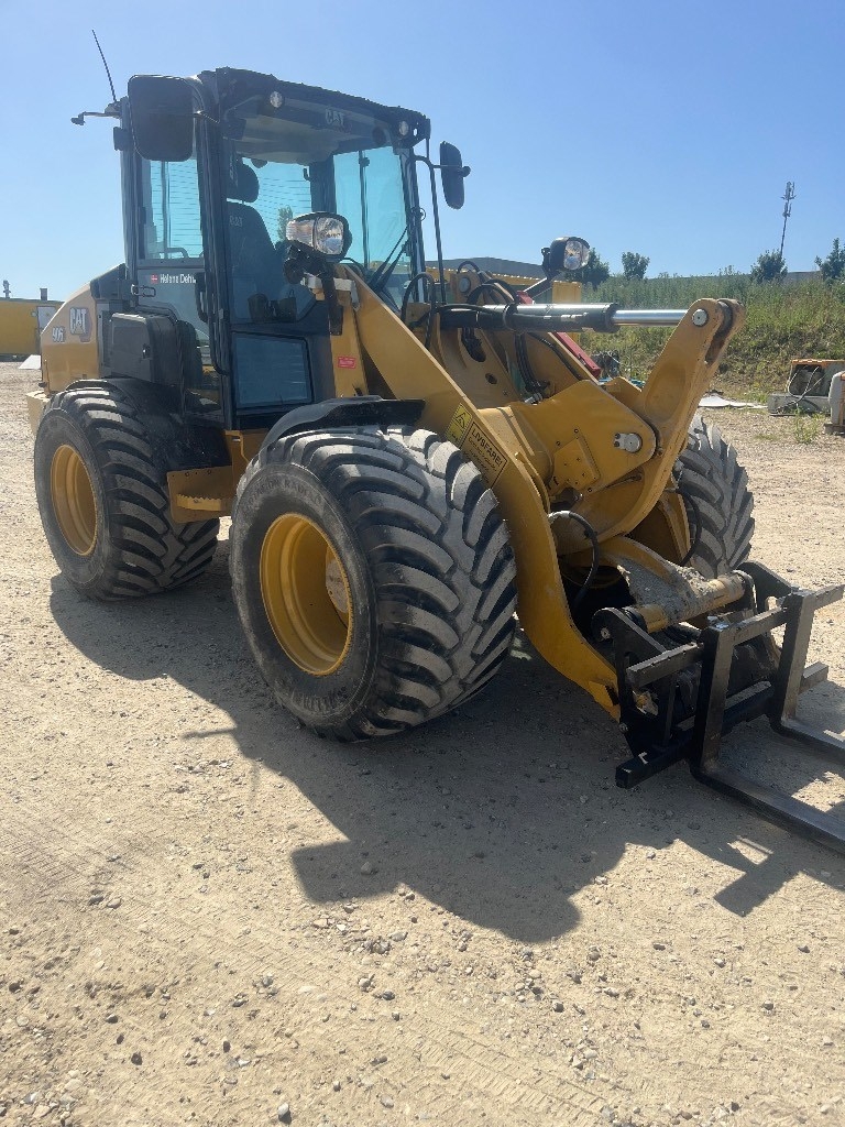 CAT 906 BIG FOOT