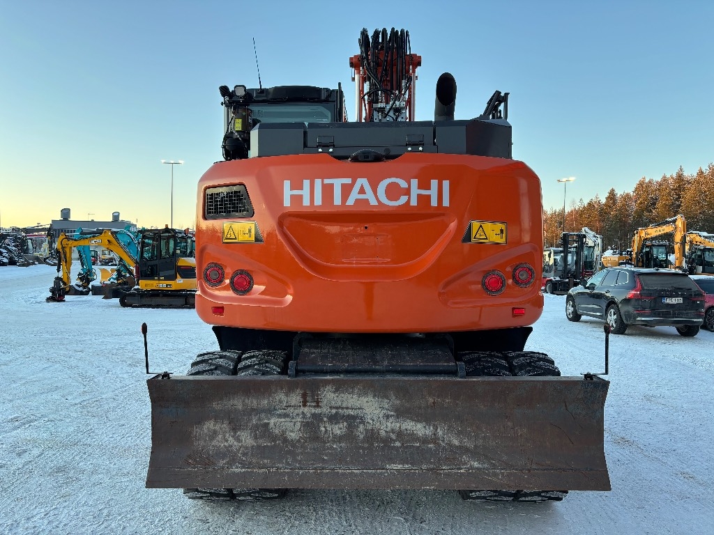 Hitachi ZX 135 W-7 / Engcon, määre, kütteseade, StageV kuva 4