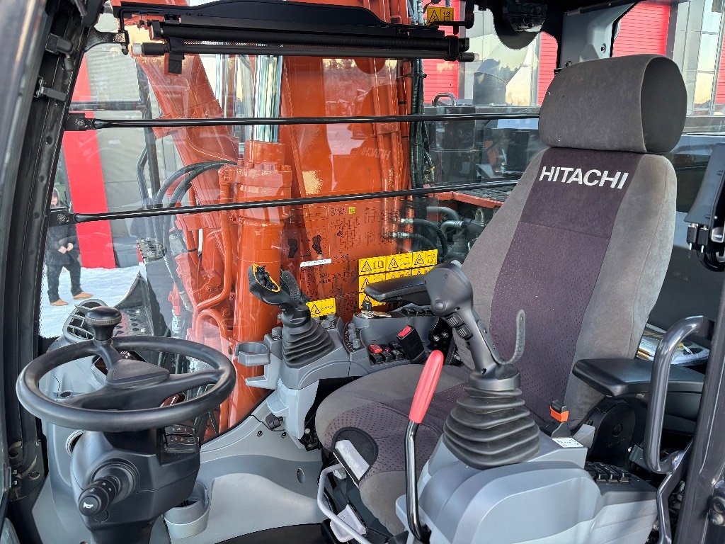 Hitachi ZX 135 W-7 / Engcon, määre, kütteseade, StageV kuva 15