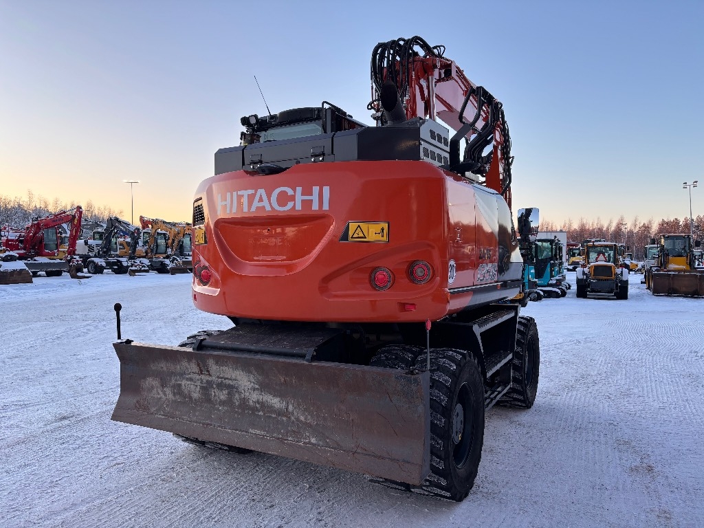 Hitachi ZX 135 W-7 / Engcon, määre, kütteseade, StageV kuva 5
