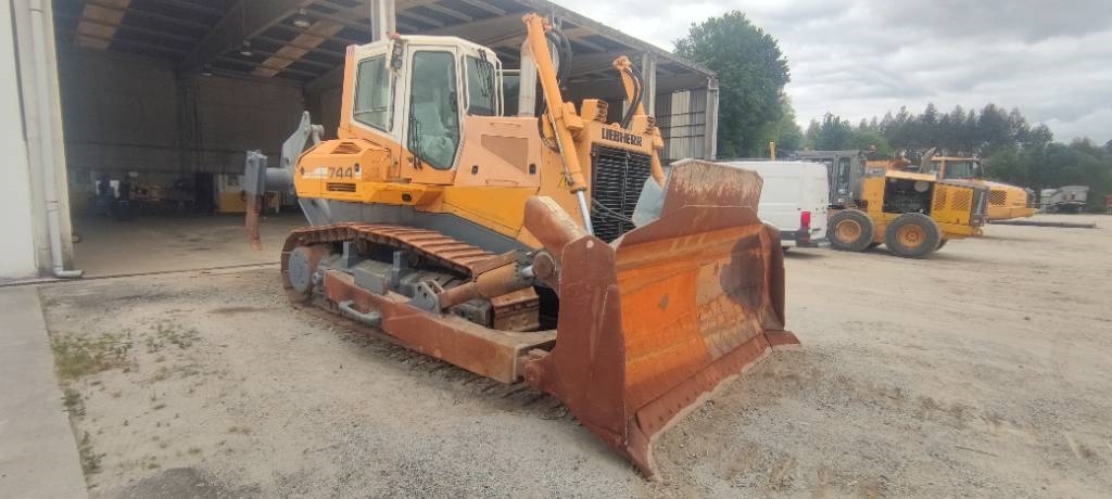 Bulldozer Liebherr PR 744 L — occasion 2007, 12 249 h