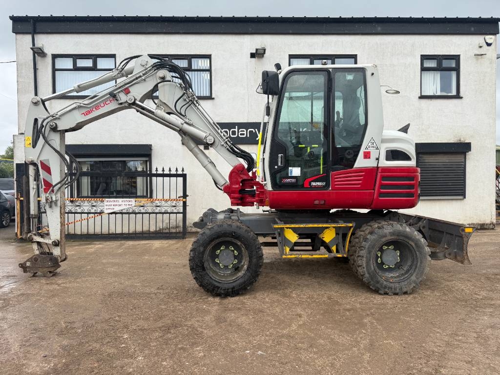 Takeuchi TB 295 W