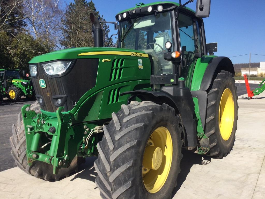 John Deere 6175M