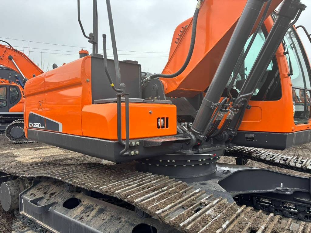 Pelle sur chenilles Doosan DX 225 LCA — occasion 2026, 500 h