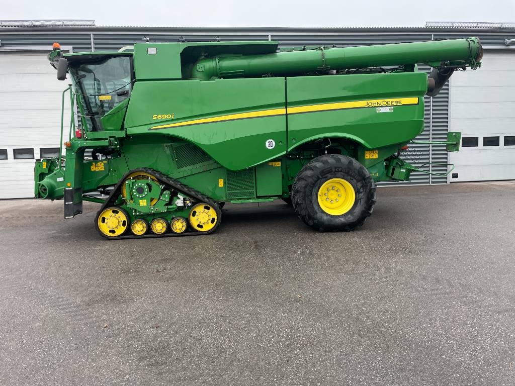 John Deere S 690 i