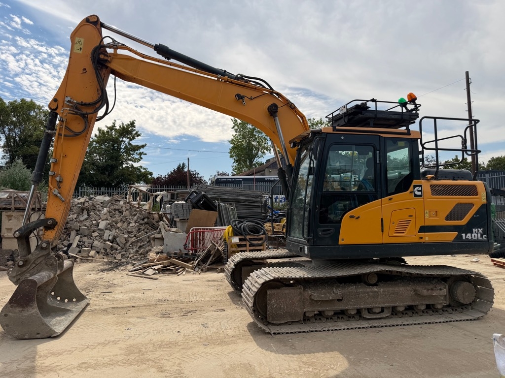 Hyundai HX 140L C