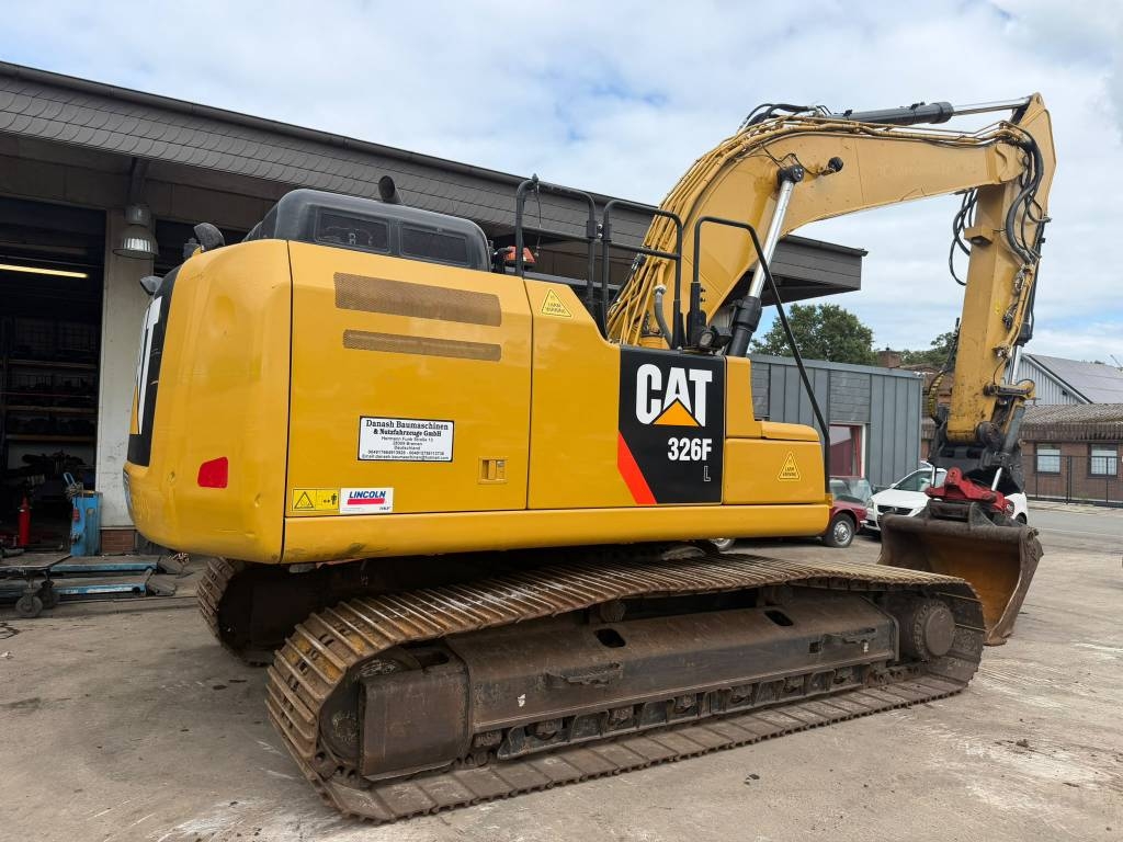 Pelle sur chenilles Caterpillar 326 F L — occasion 2017, 10 300 h