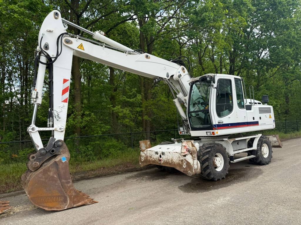 Liebherr A904 C litronic