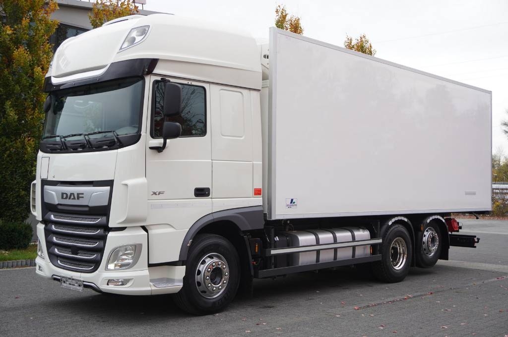 DAF XF 450 6x2 E6 / Refrigerator Lacapitaine / ATP/FRC