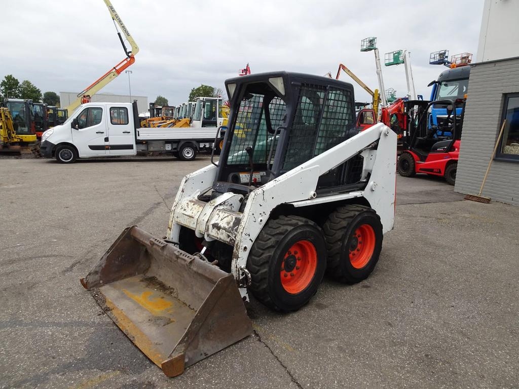 Chargeuse compacte Bobcat S130 — occasion 2011, 4 160 h