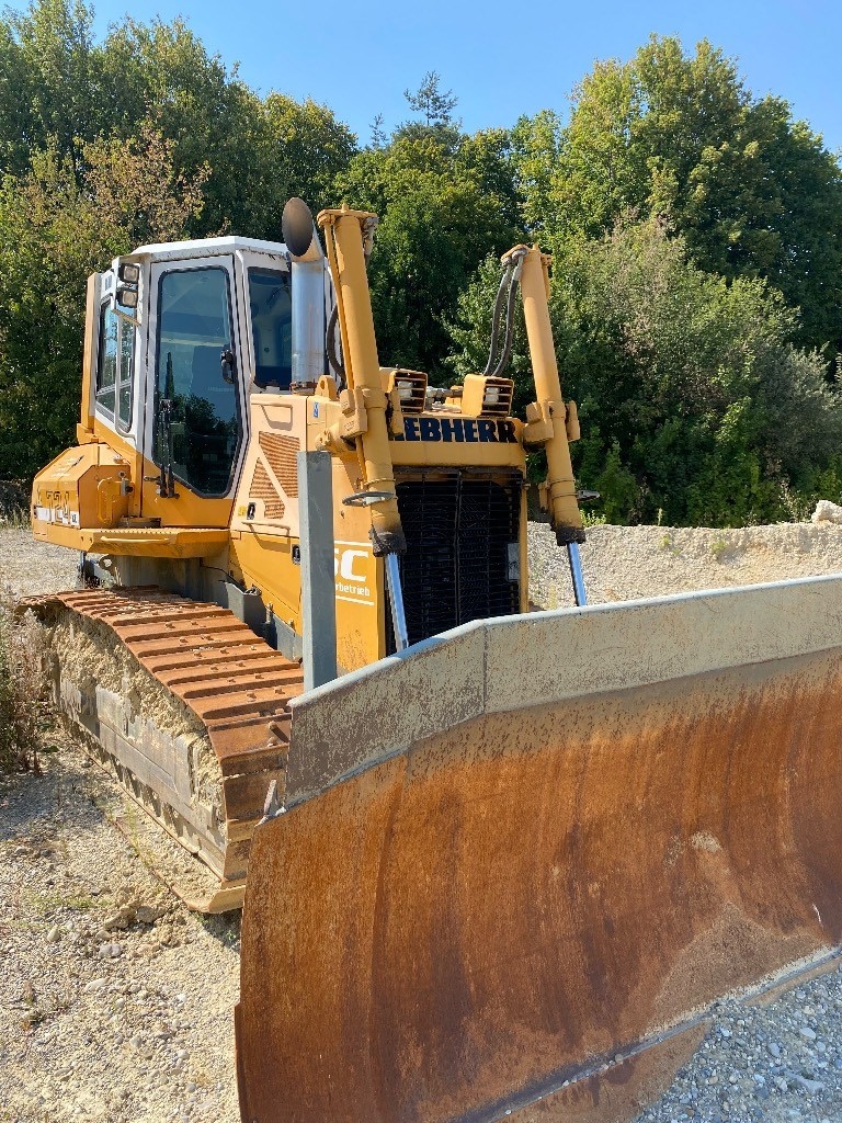 Bulldozer Liebherr 724 XL — occasion 2006, 10 000 h
