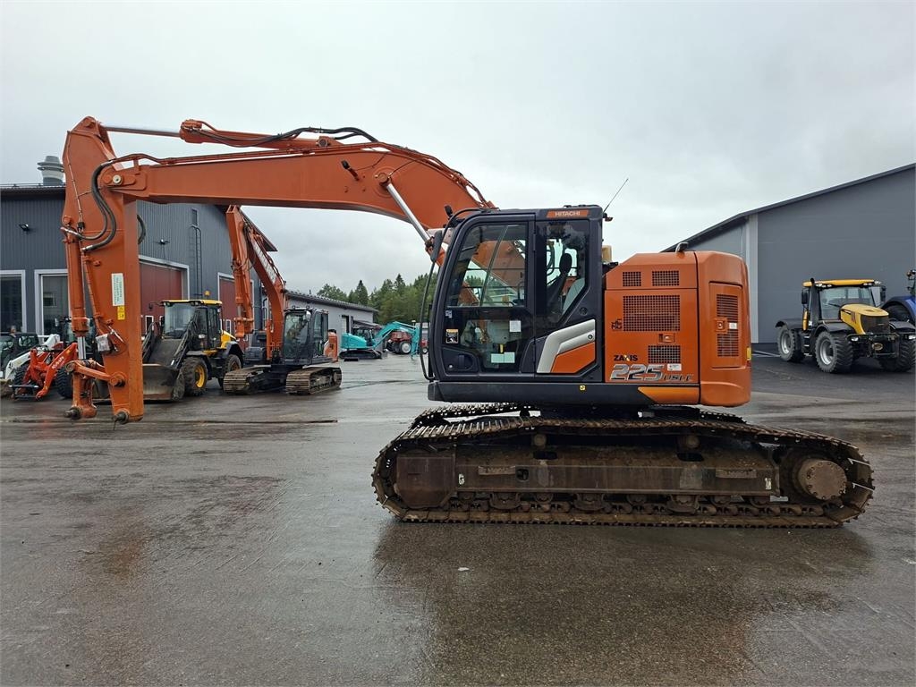 Hitachi ZX225USLC-7