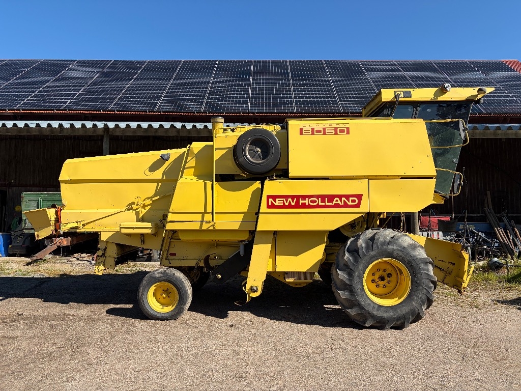 New Holland Clayson 8050 -82