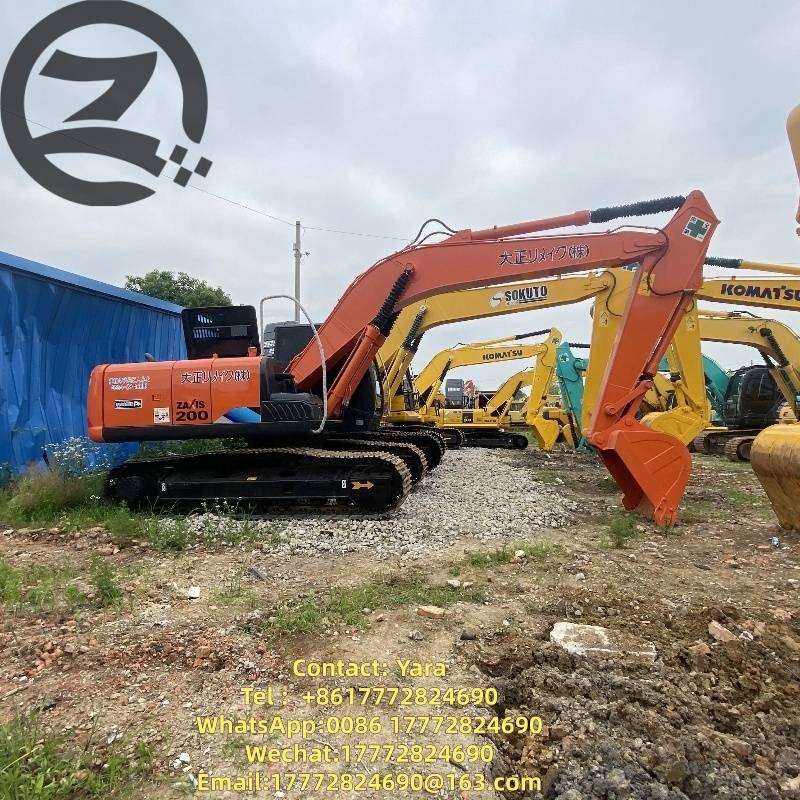 Pelle sur chenilles Hitachi ZX 200 — occasion 2021, 900 h