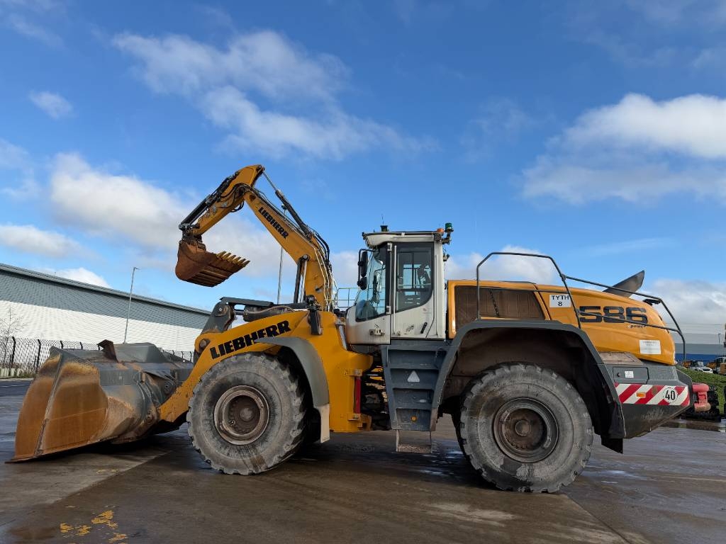 Liebherr L 586