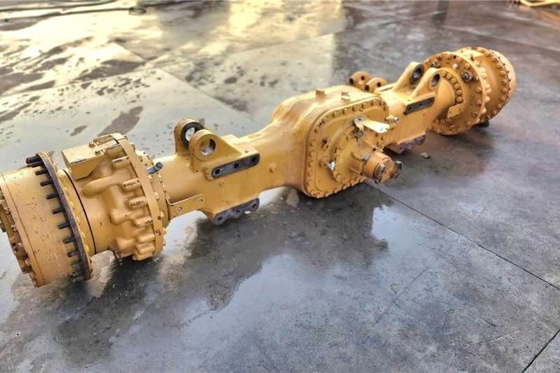 CAT 745C axle