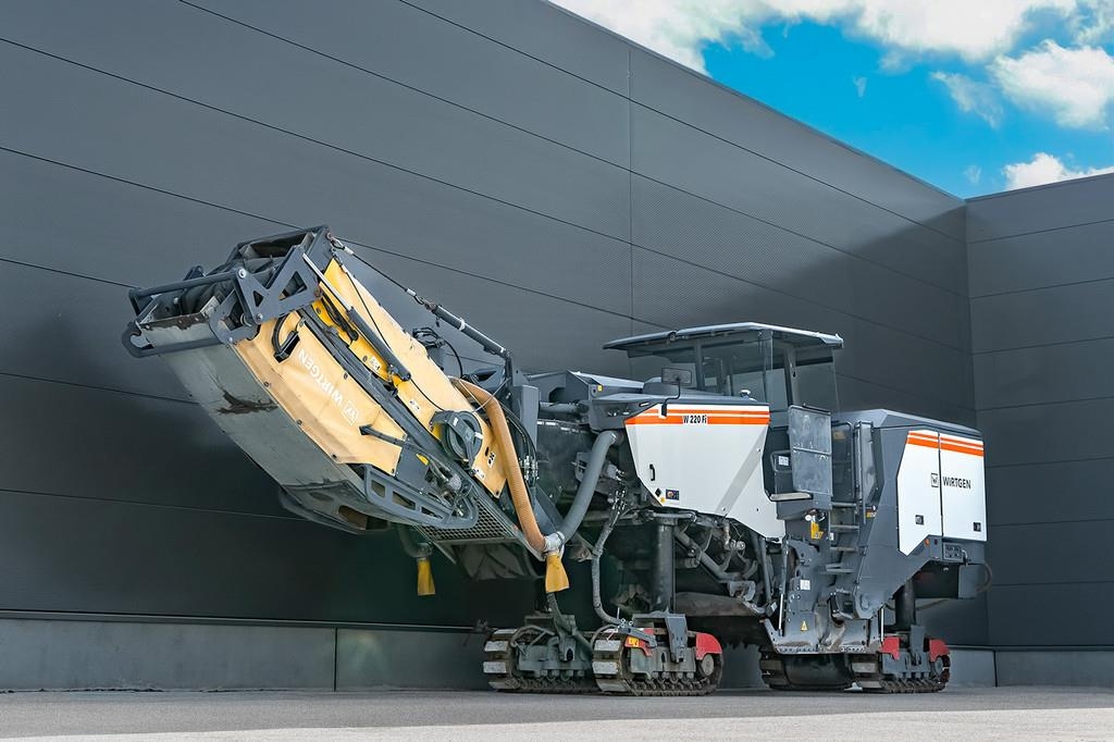 Wirtgen W 220 FI