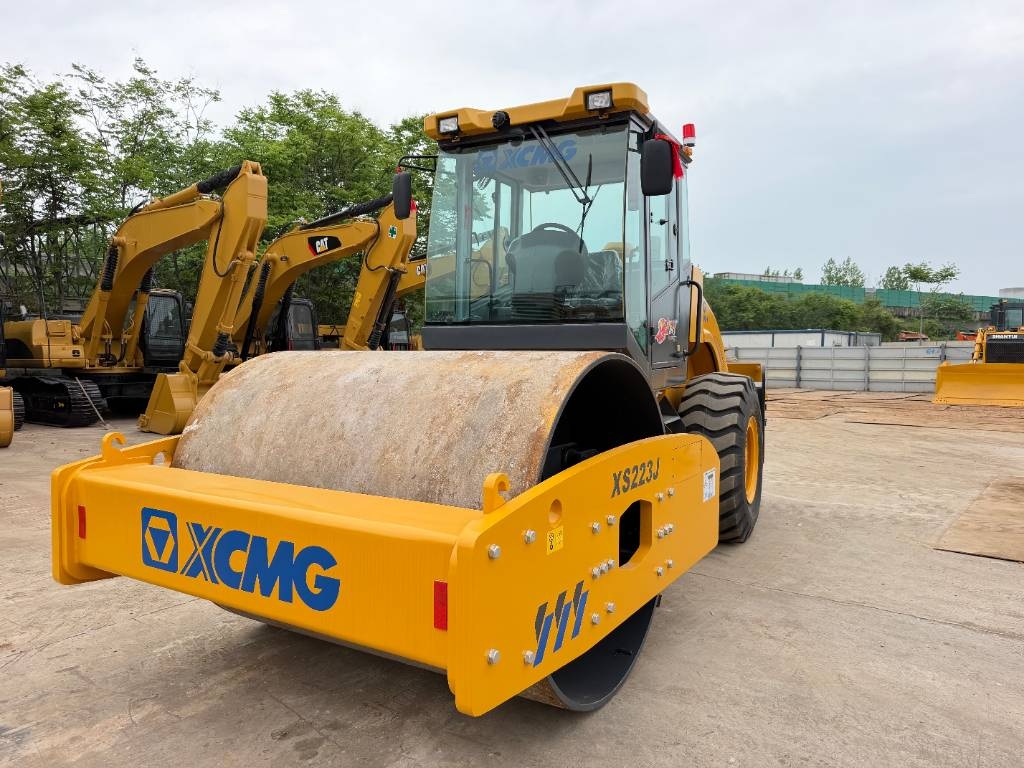 Rouleau monocylindre XCMG XS223J — occasion 2025, 20 h