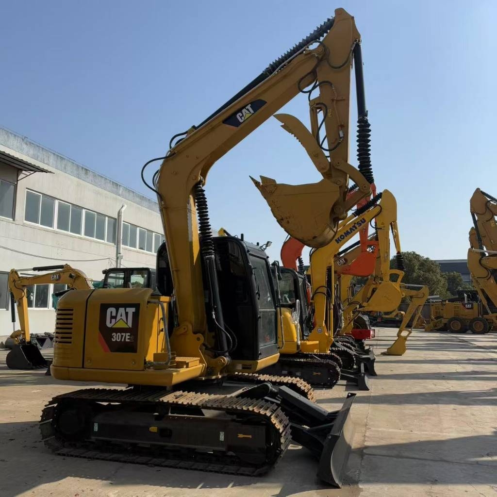 Pelle sur chenilles Caterpillar 307E2 — occasion 2023, 800 h