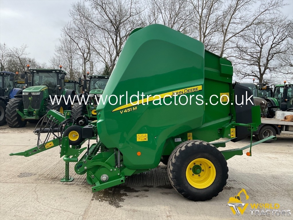 John Deere V451M