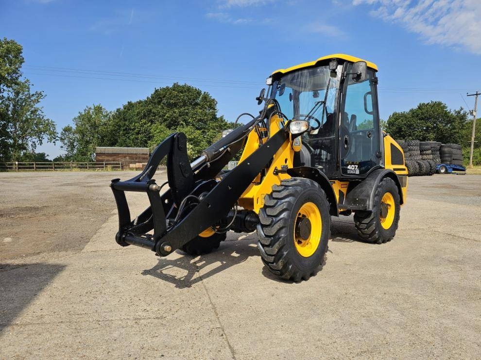 Chargeuse sur pneus JCB 407 — occasion 2021, 3 034 h