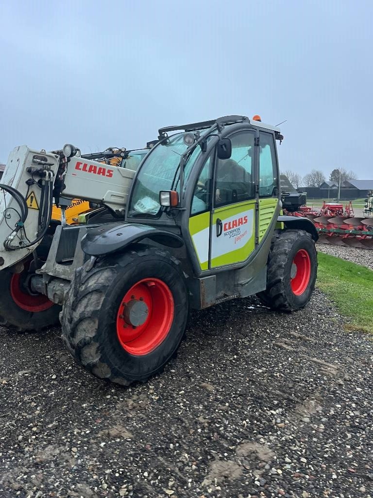 CLAAS Scorpion 7040 VP