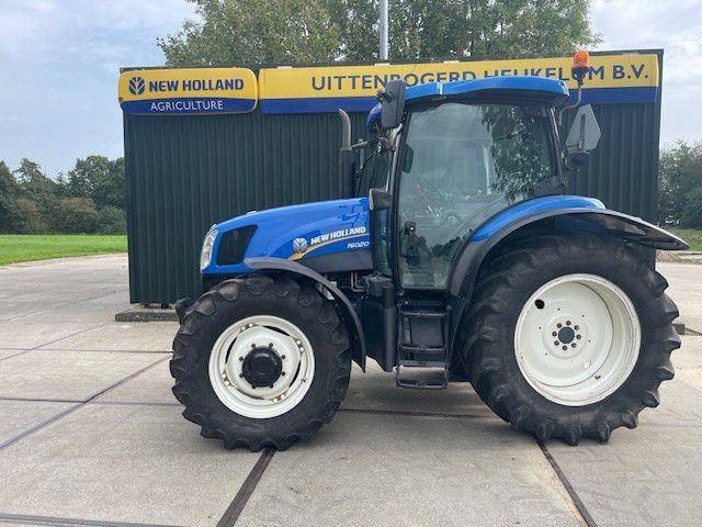 New Holland T6020 Elite
