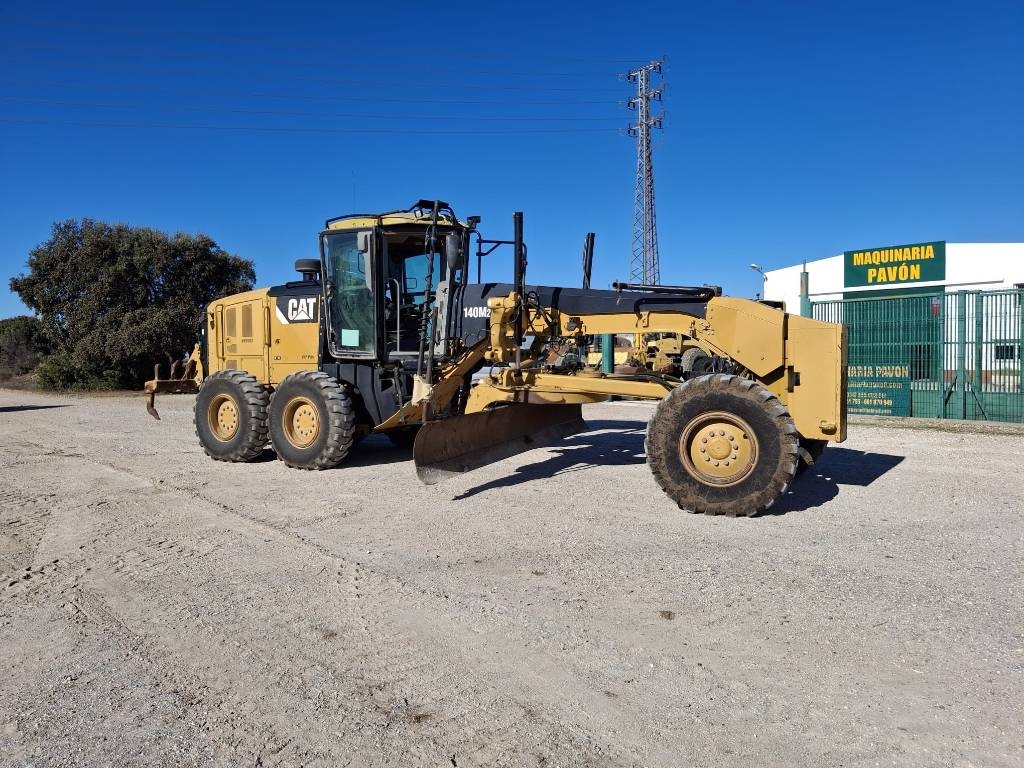 CAT 140 M 2