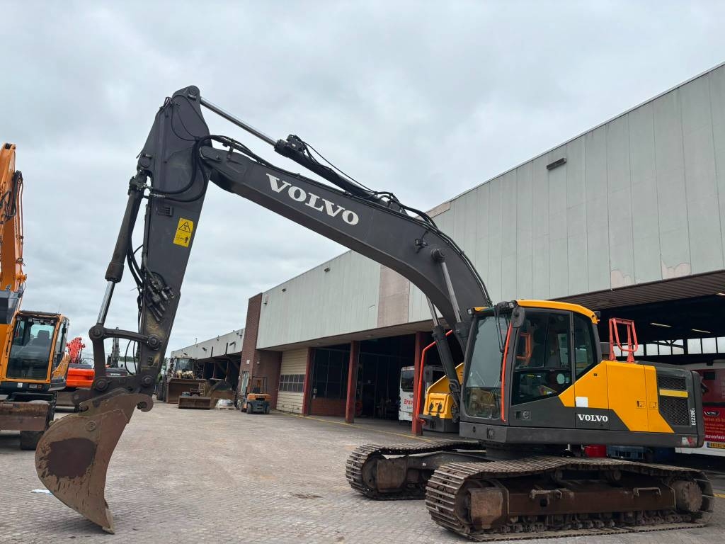 Volvo EC 220 EL