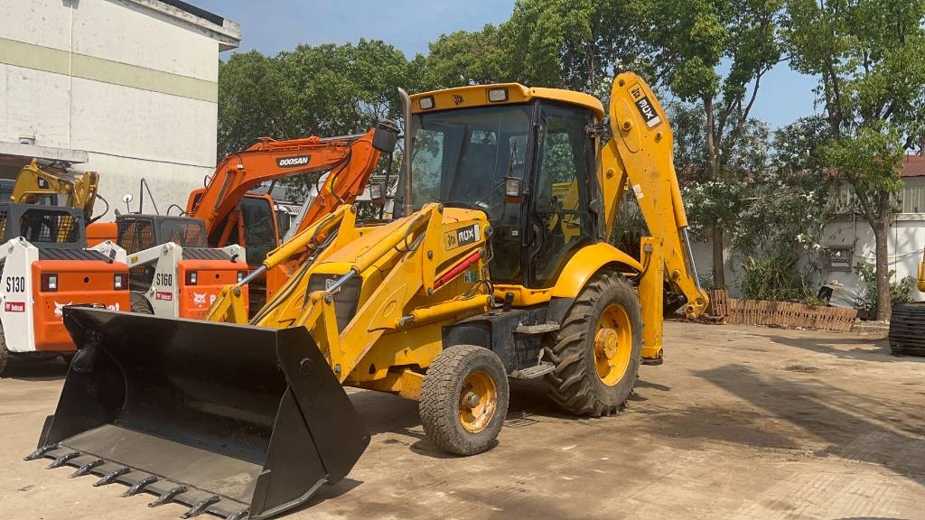 Tractopelle JCB 3 CX — occasion 2019, 1 600 h