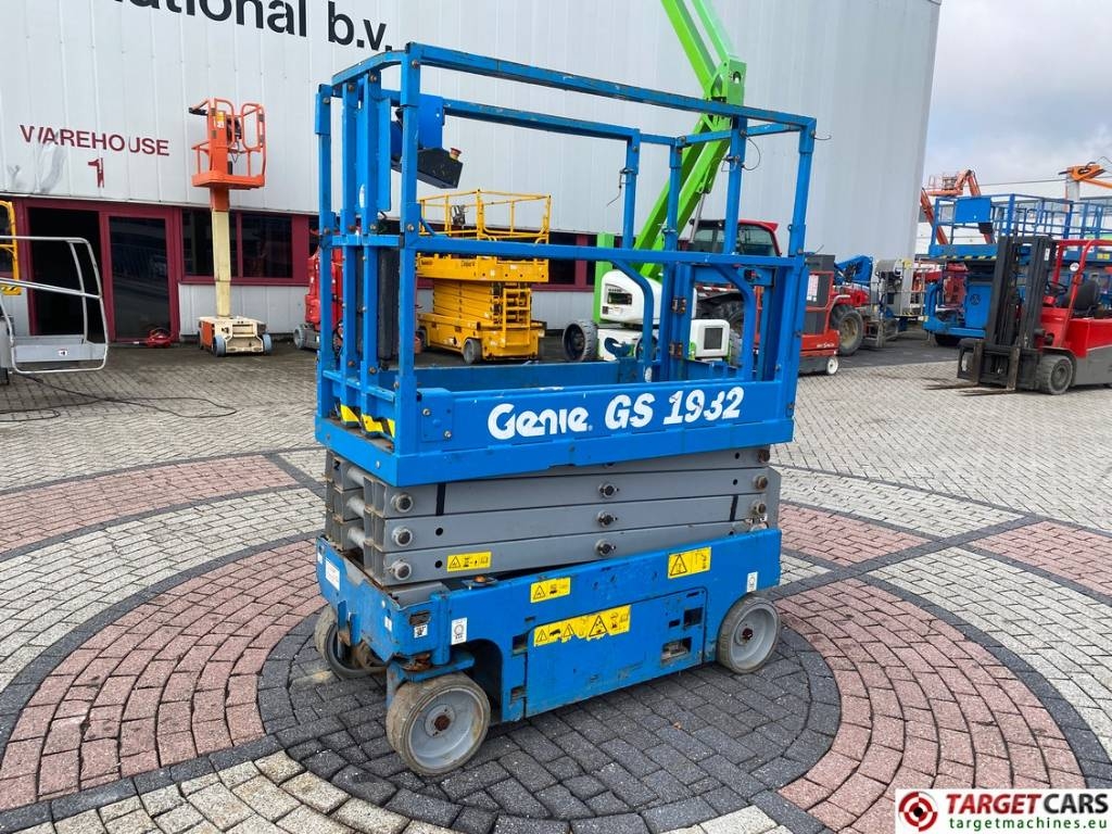 Genie GS-1932 Electric Scissor Work Lift 779cm DEFECT
