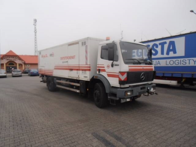 POJAZD DWUDROGOWY MERCEDES BENZ 1726