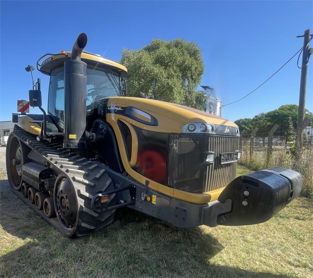Challenger MT 875 E