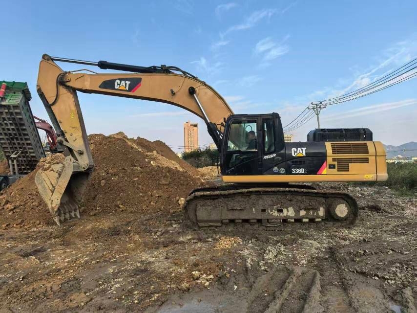 Pelle sur chenilles Caterpillar 336 — occasion 2023, 1 360 h