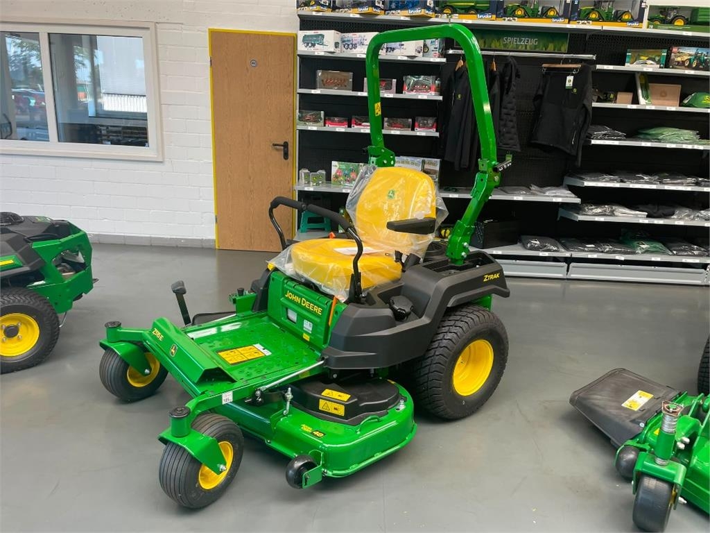 Faucheuse John Deere Z515E Null-Wenderadius Mäher — occasion