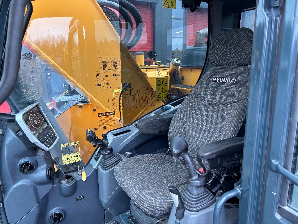 Hyundai HX 235 LCR / Myyty, Sold kuva 14